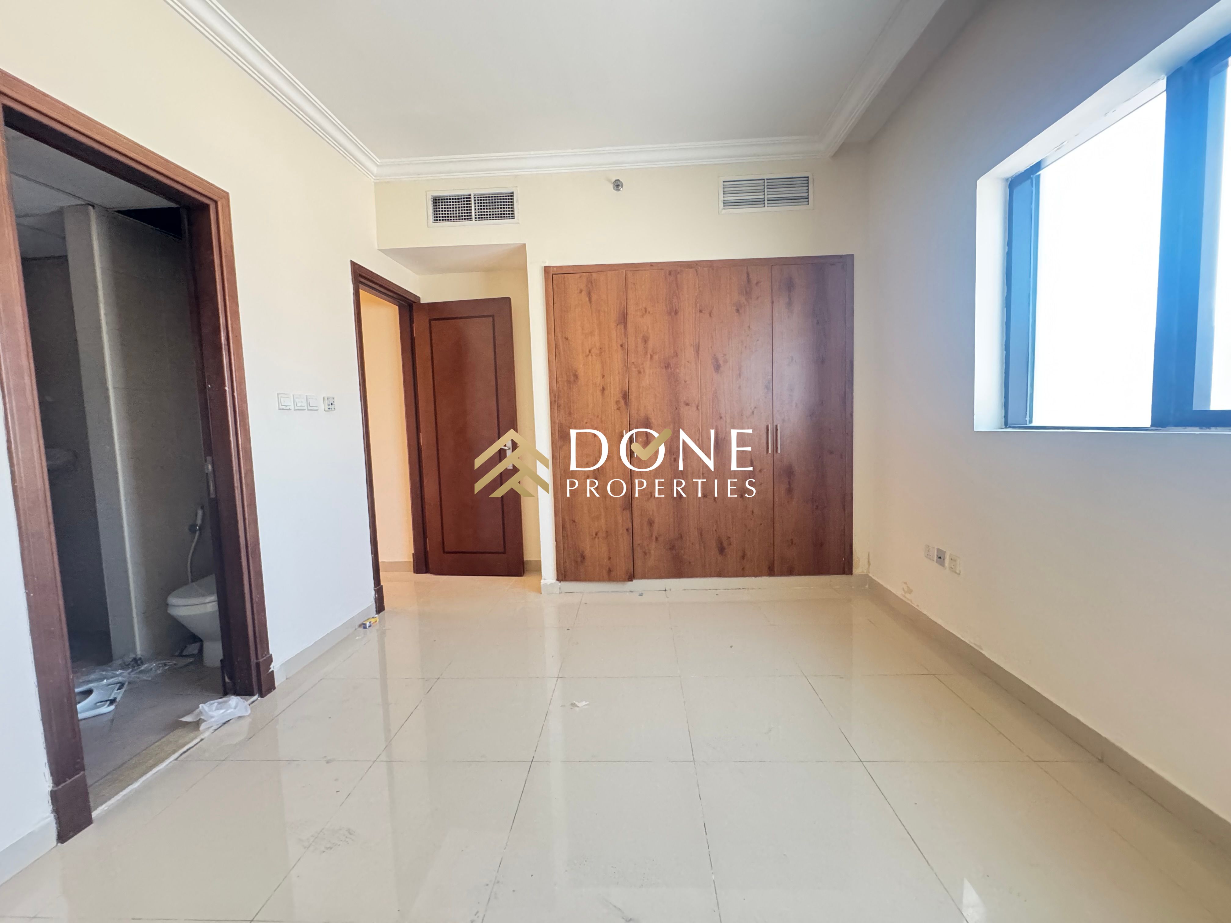 Luxury 2bhk with open view balcony waderobe 3wishroom parking only jest 55k