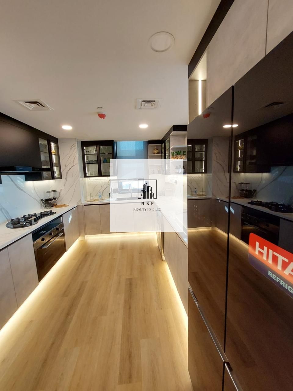 Spacious luxurious 3-Bedrooms Penthouse|Amneties|Pool & gym