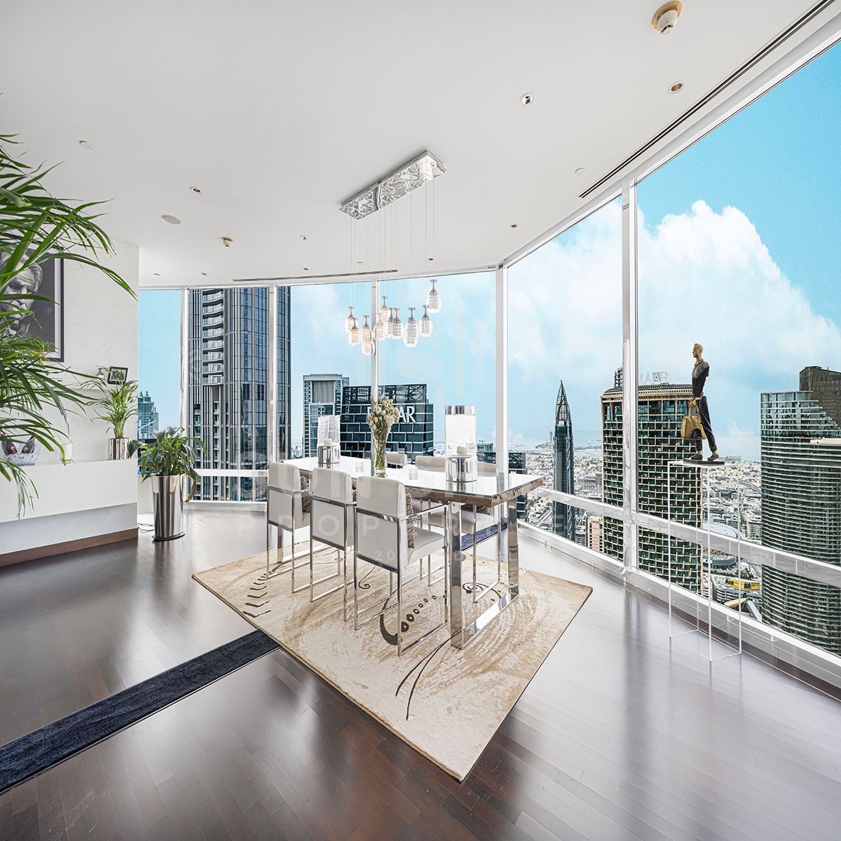 2 x 2 bed Panoramic Penthouse - vacant on transfer