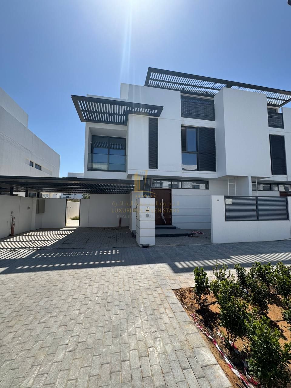 Villa for sale in the most beautiful place in Sharjah, Al Hamriya area