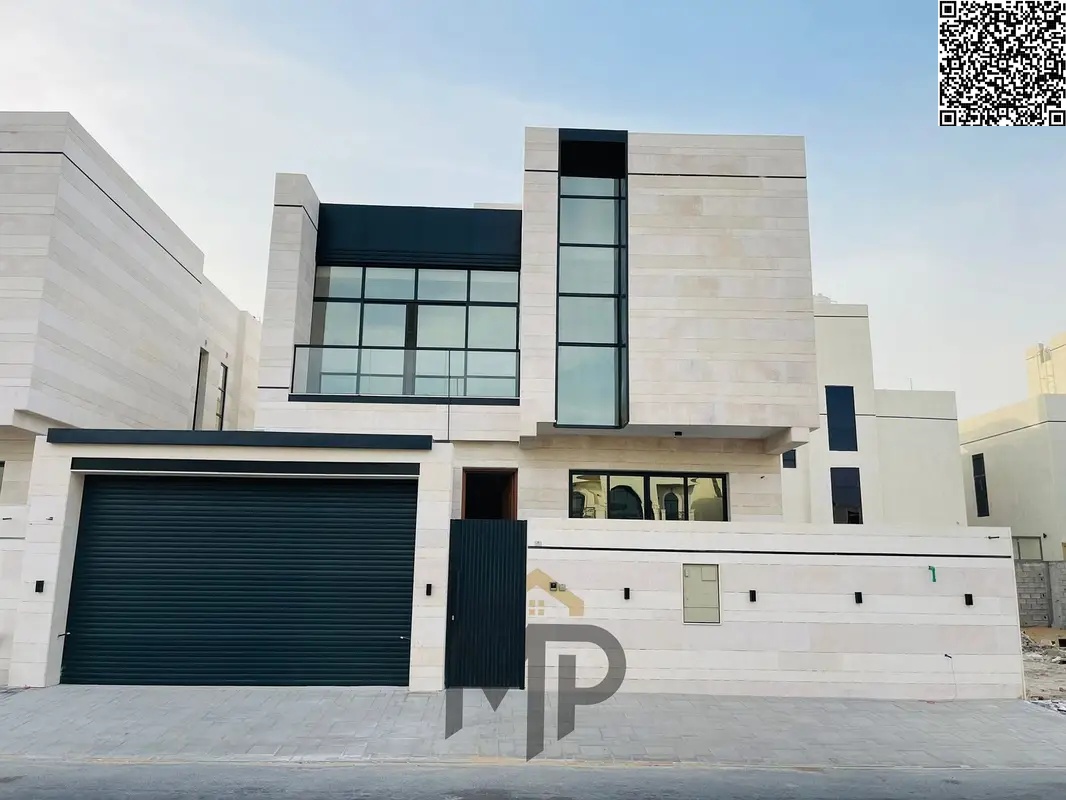 Your chance to own a two-story villa with a rooftop, ready to move in and close to all services.