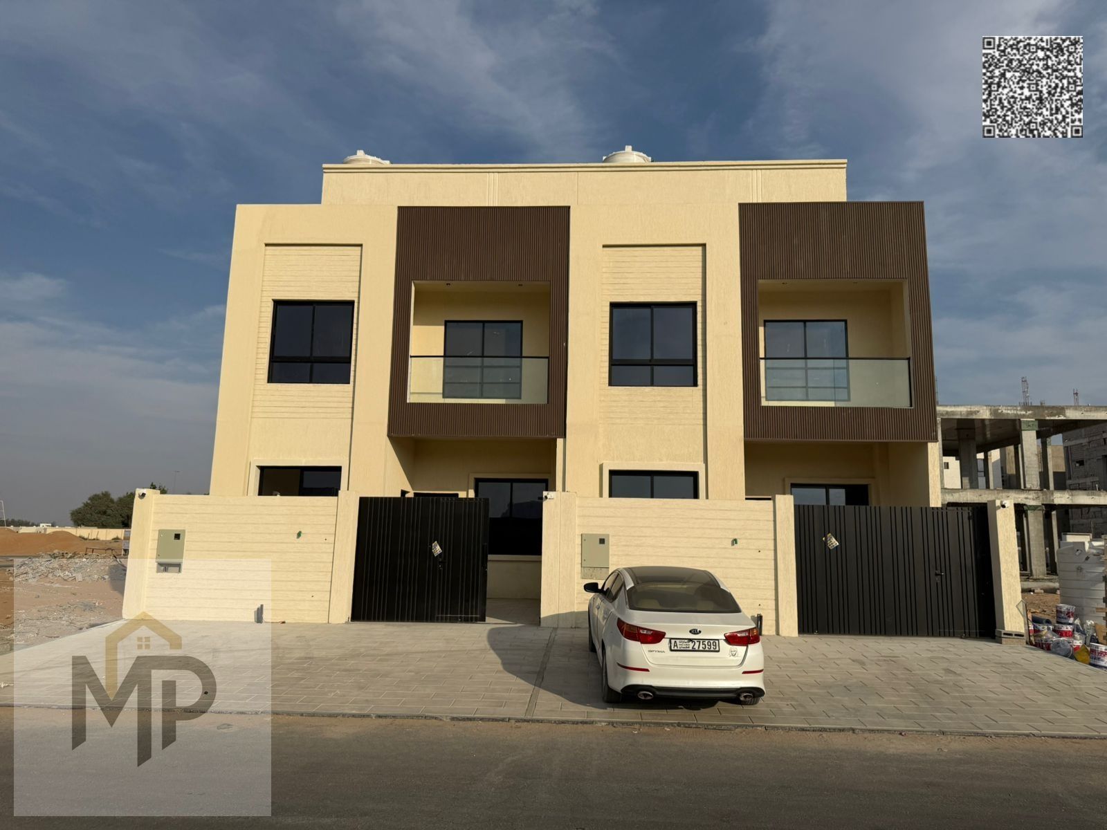 Price including registration and ownership fees directly from the owner. Good discount for cash customers.