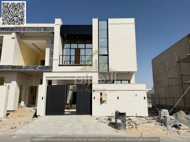 A golden opportunity to own a corner villa at an attractive price. Two floors with a roof terrace, European design, VIP finishing