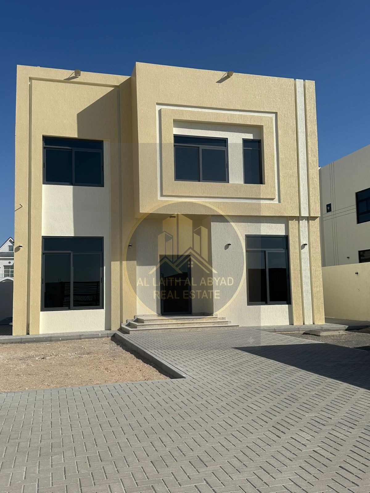 new villa with a modern design and high-end finishes, in a quiet and prime location, Sharjah – Al Tayy East