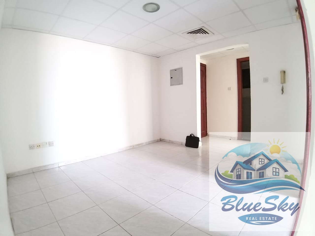 Chiller free ac 2bhk with 2full bathroom with dining area close hall just close to king faisal road