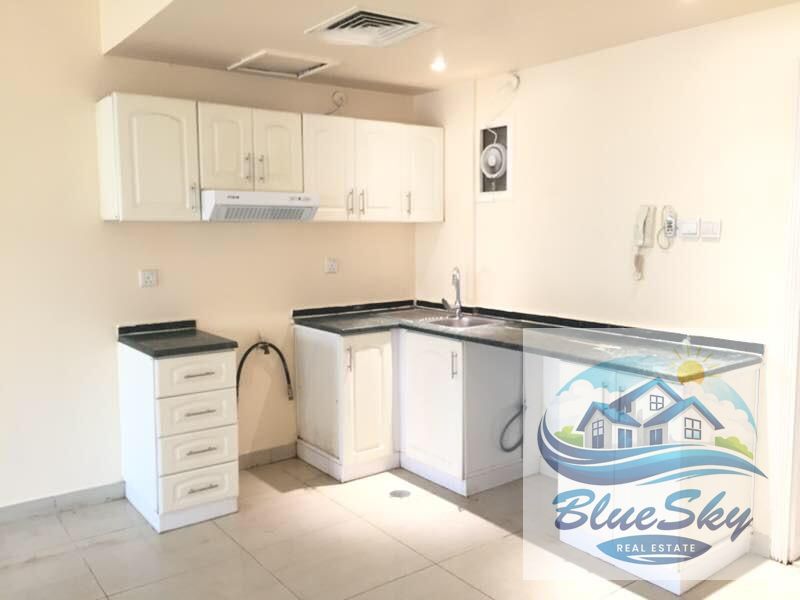 Excellent 1bhk With AC FREE WITH WARDROBE NEAR TO KING FAISAL ROAD RENT 30K