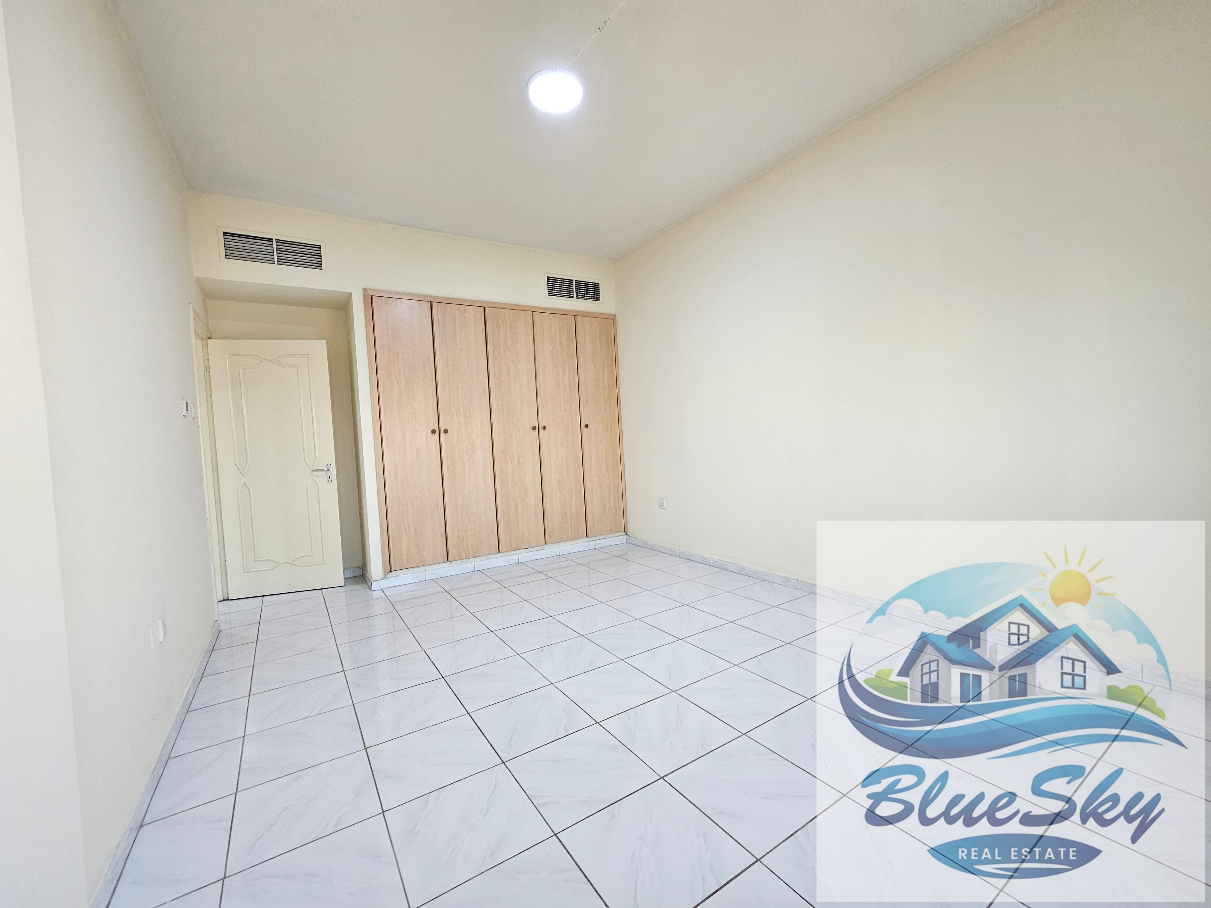Fully family building 2bhk with Balcony wardrobe close hall 4,6chqs payment just for rent 38k
