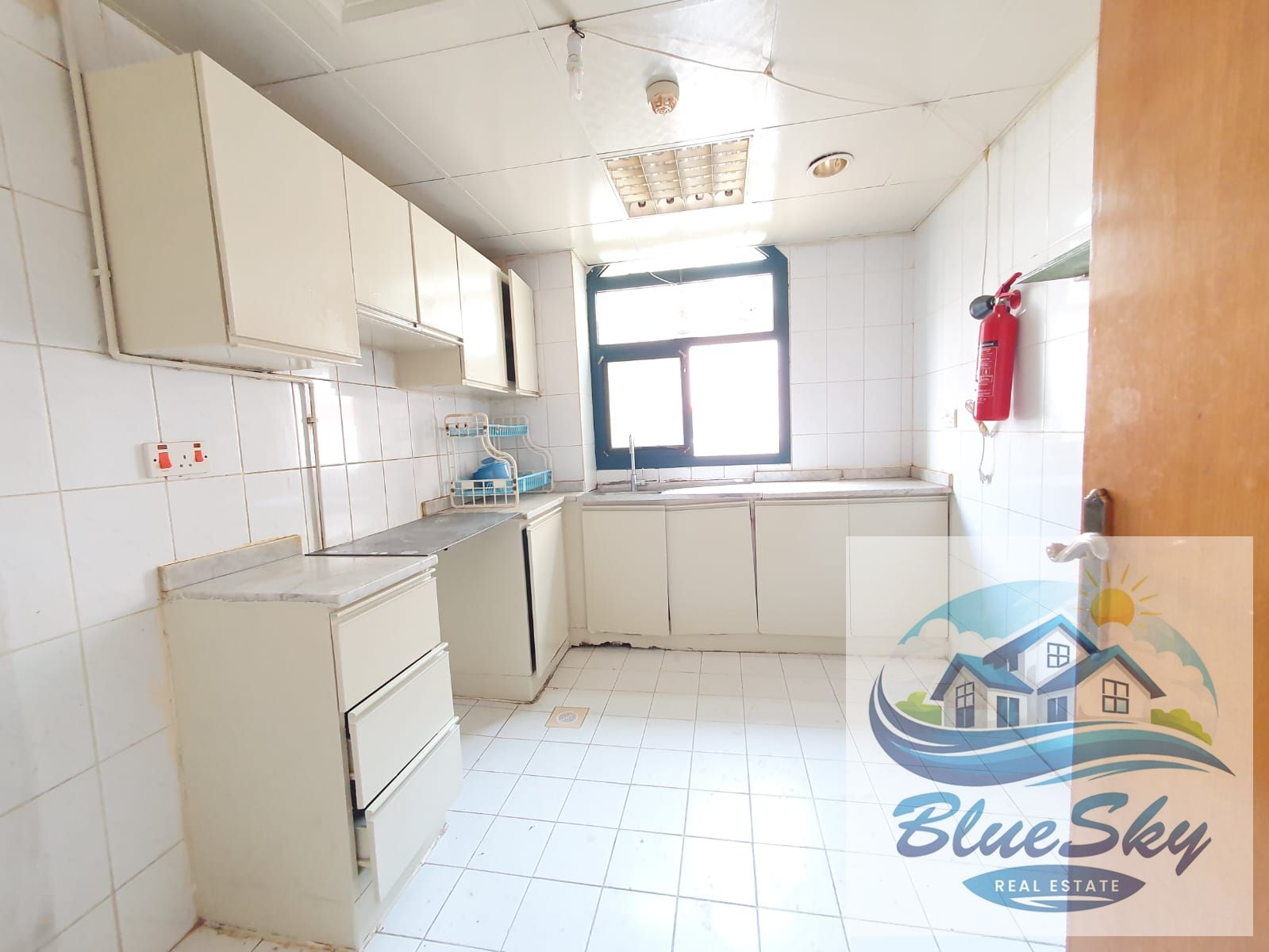 NO DEPOSIT LIKE NEW KITCHEN 1BHK APARTMENT Near King Faisal road just for rent 30k