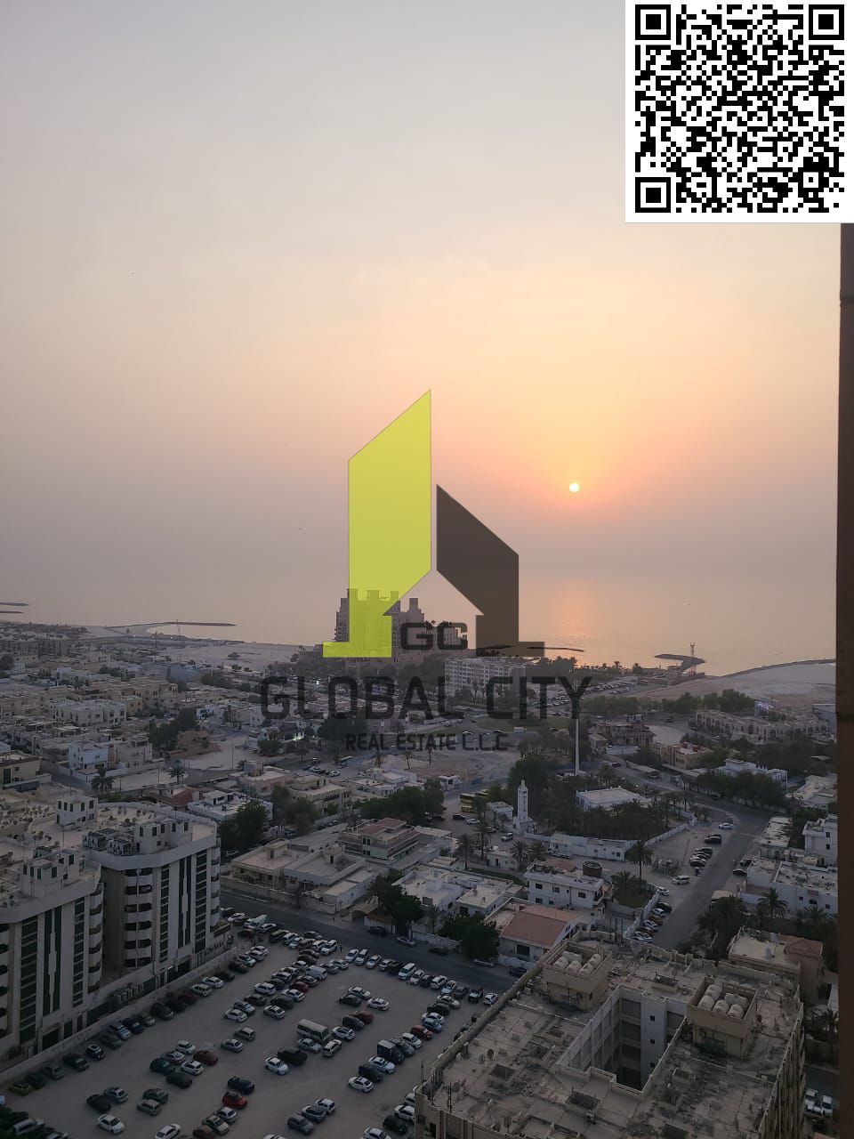 1BHK FOR SALE IN AJMAN ONE TOWERS , CLOSE KITCHEN , BIGGEST SIZE APARTMENT , SEA VIEW APARTMENT , HIGHER FLOOR , WITH PARKING , BEST INVESTMENT QUICK