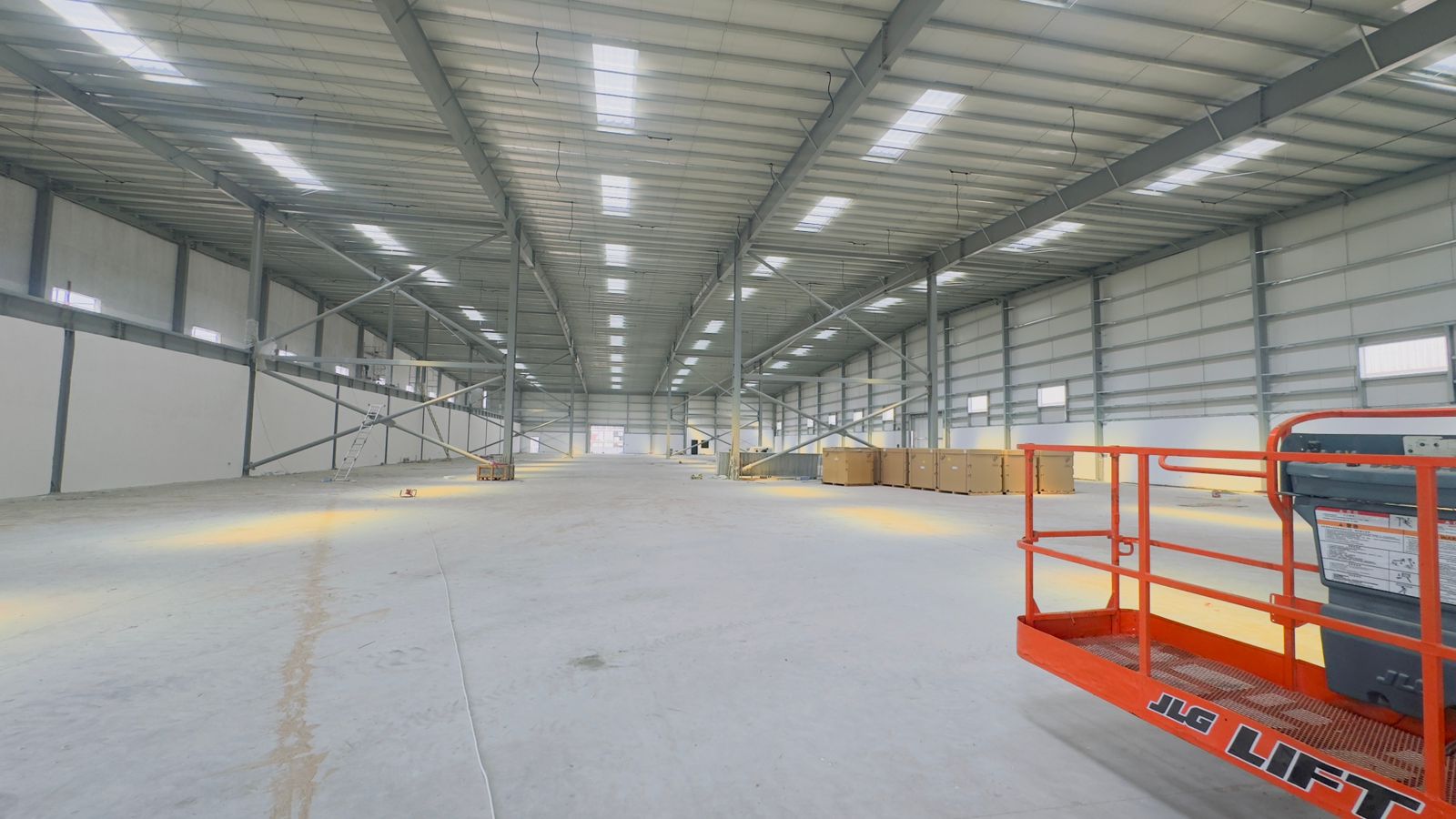 ROAD FACING // HIGH POWER 200KW// BRAND NEW10,612 SQFT Warehouse for Rent in New Modern Industrial Area, Umm Al Quwain