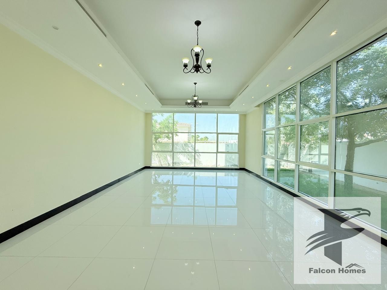 Spacious 5BR Villa with Pool and Big Garden