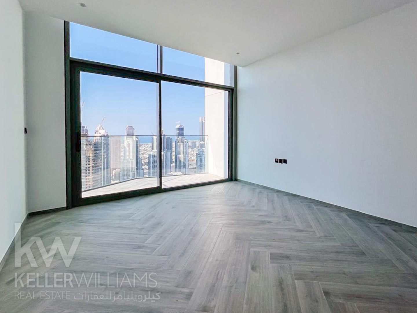 Lovely new studio balcony Business Bay & Burj Khalifa view