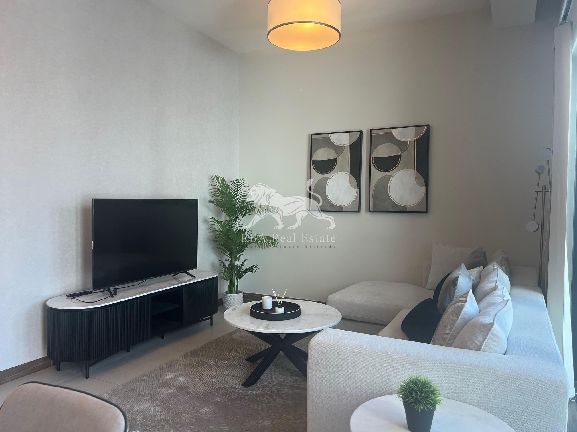 SOL Bay 2 BR Apartment - Prime Business Bay