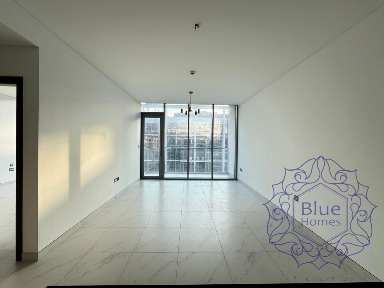 AED 95k – 1 Cheque | AED 100k – 4 Cheques | Vacant