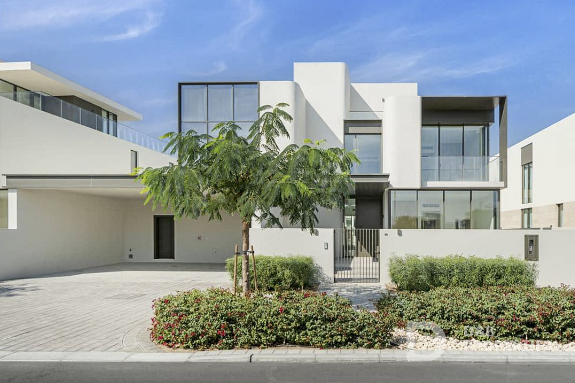 Ready to Move in | Water Facing | Address Branded