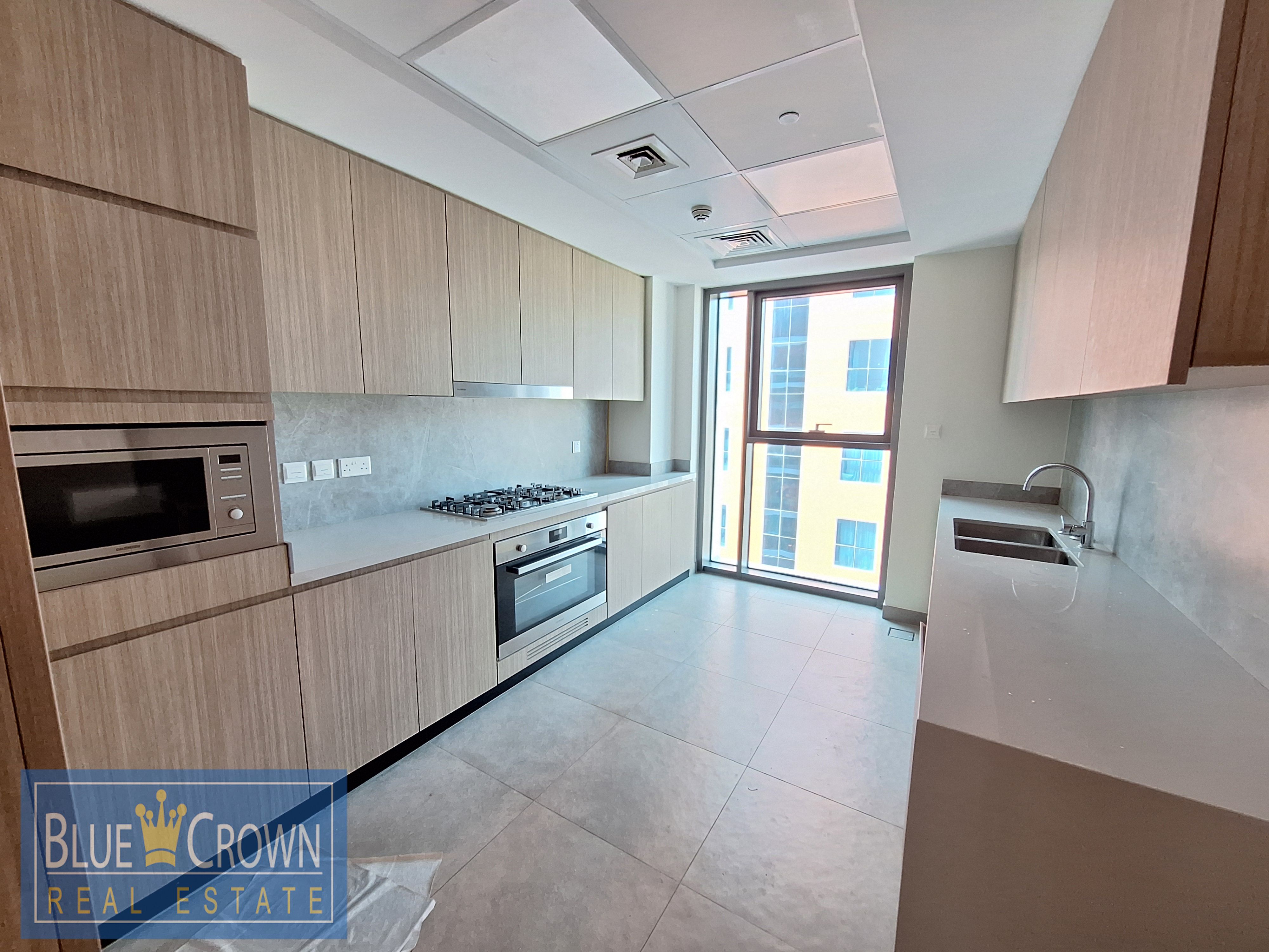 MODERN & MASSIVE 2BR + STORE / WITH ALL AMANITIES