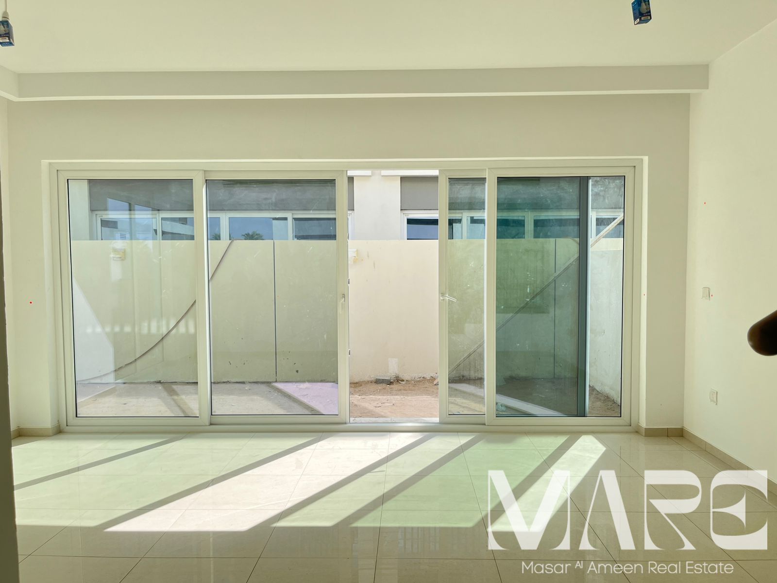 Brand new | Big Closed Kitchen | Vastu