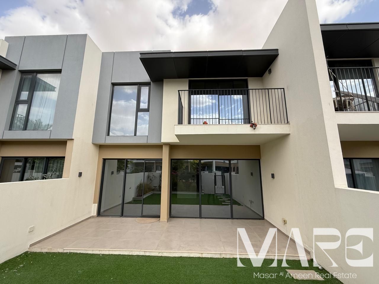 Spacious 3 BR Villa in Dubai - Eden