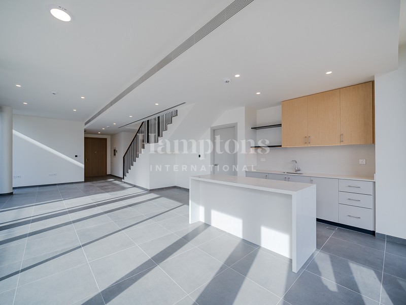 Premium Single Row | Ready | Large Floor Plan