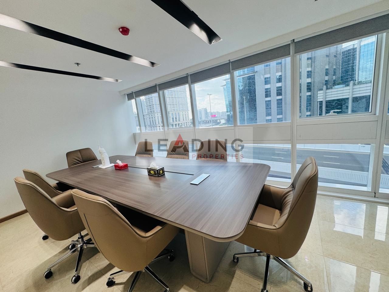 FURNISHED OFFICE READY TO MOVE IN