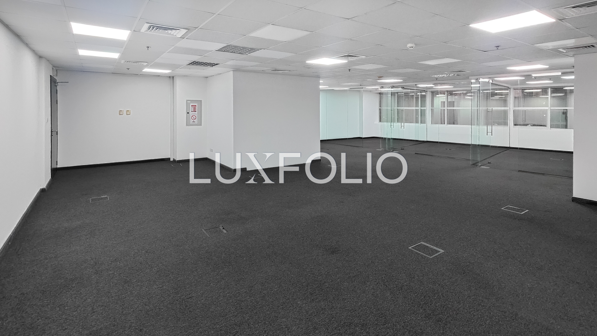 Vacant | Partitioned | Great Views