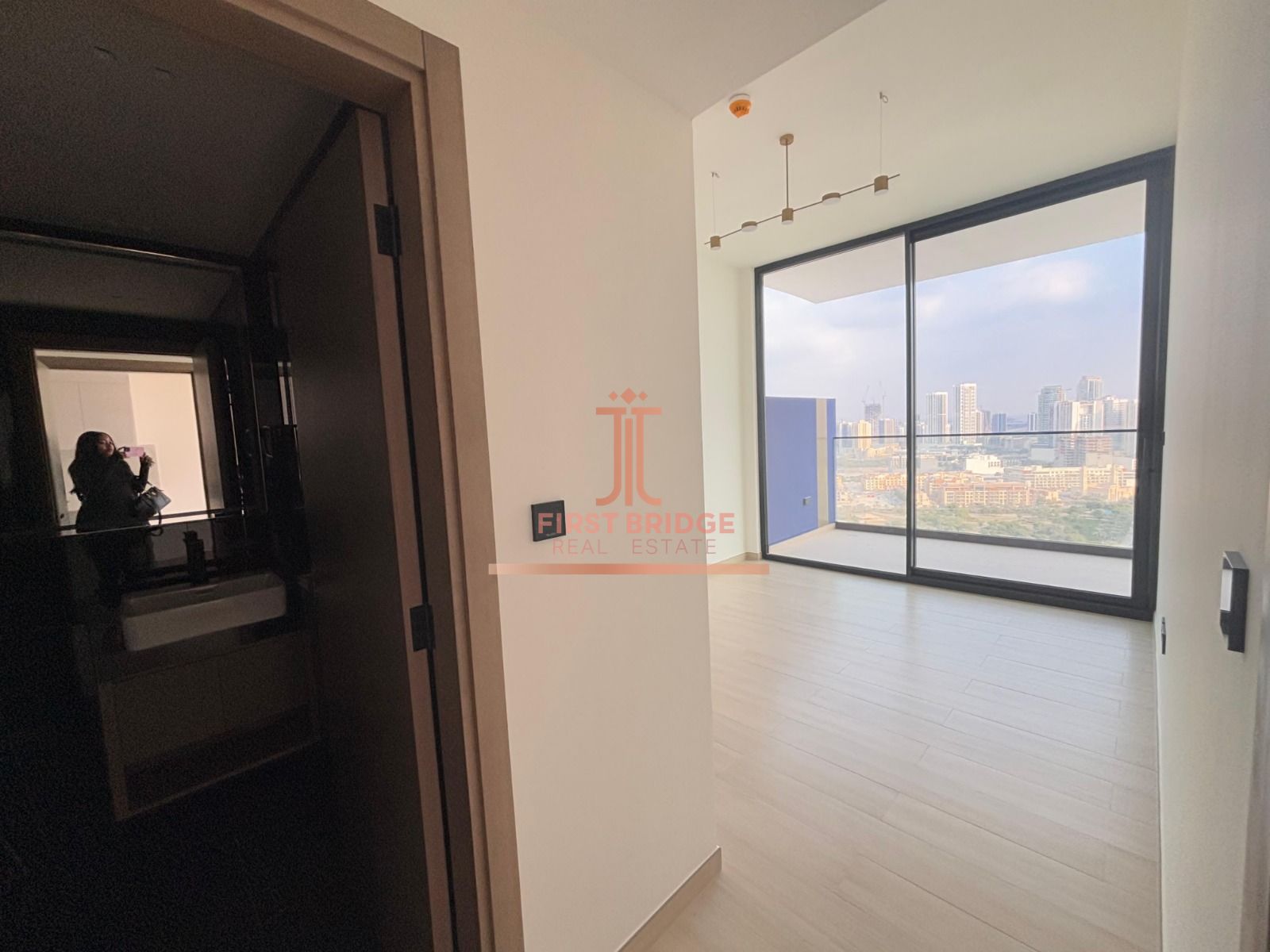 Ready to Move | High Floor | Community View