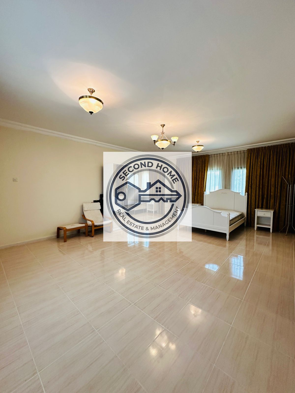 05 BEDROOM HALL VILLA WITH SHARED GARDEN SWIMING POOL NEAR BEACH.