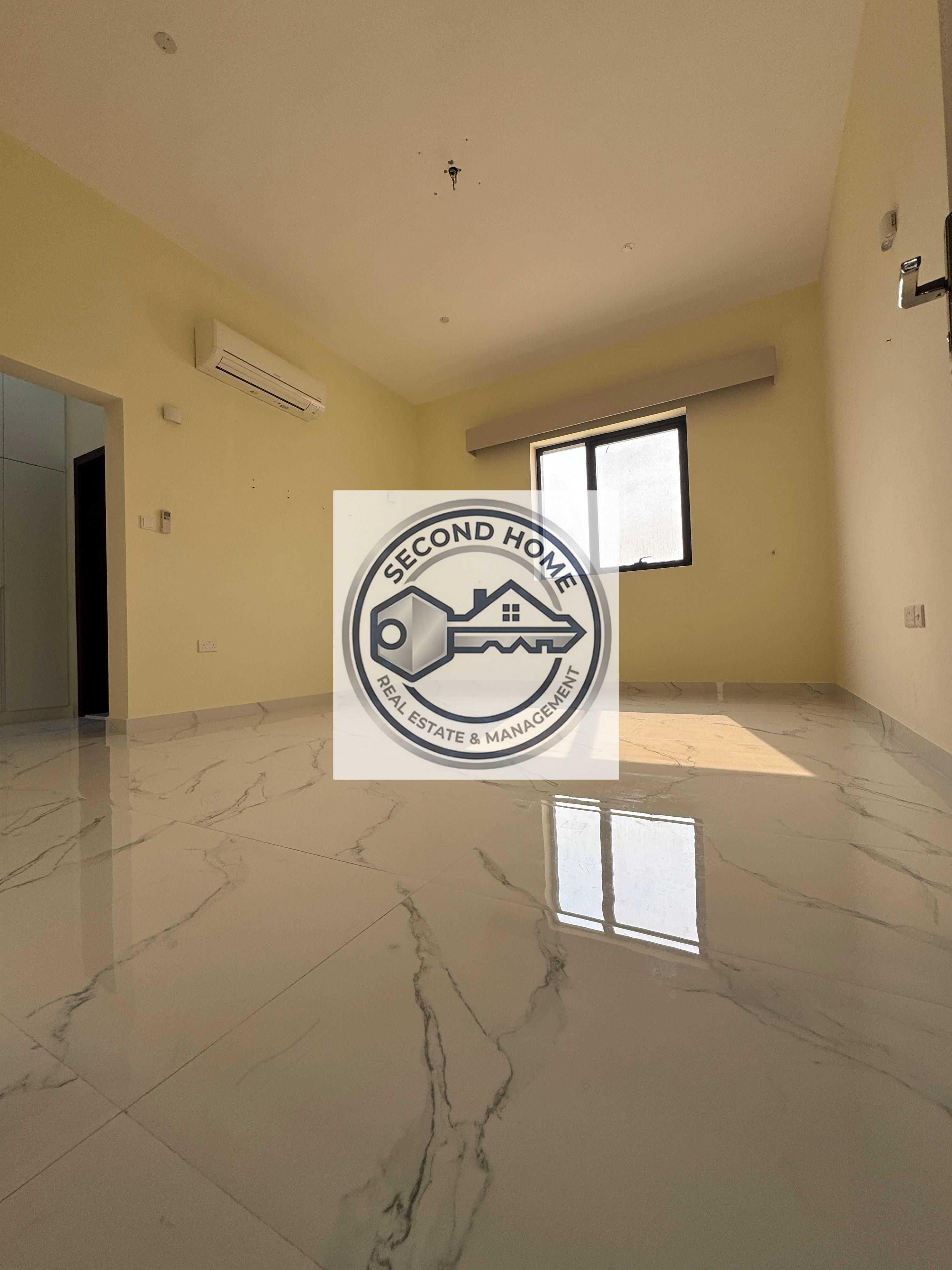 Bright & Spacious One Bedroom Hall Apartment