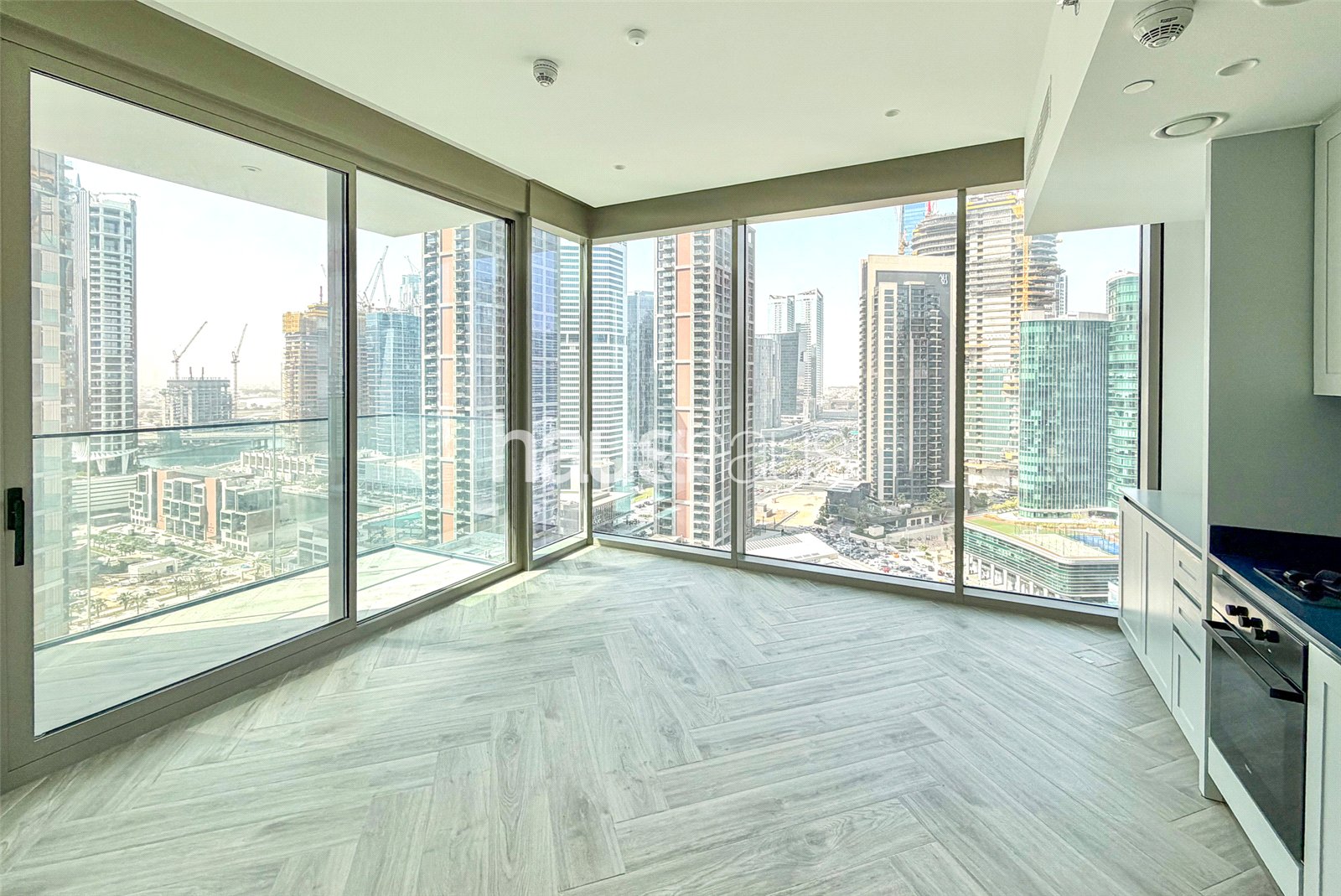Corner Unit | Amazing Views | Premium Amenities