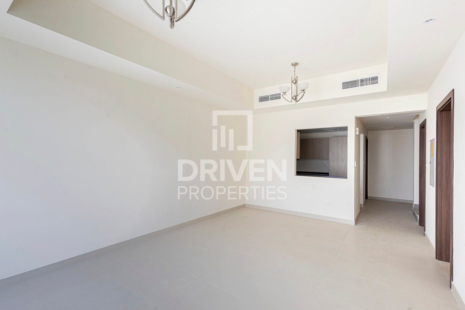 Prime Location | Huge Layout | Ready to Move in