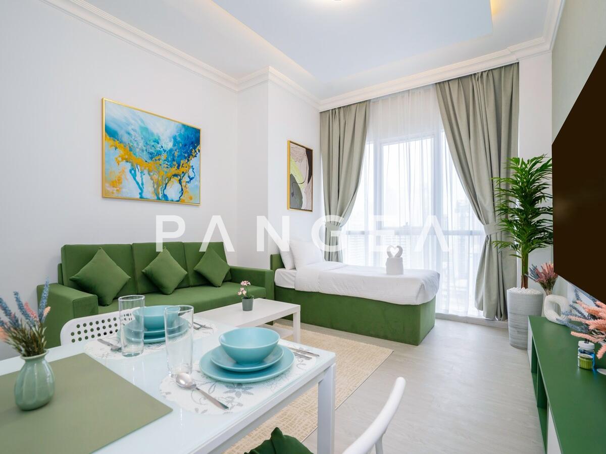 Fully Furnished | Skyline View | Mid Floor