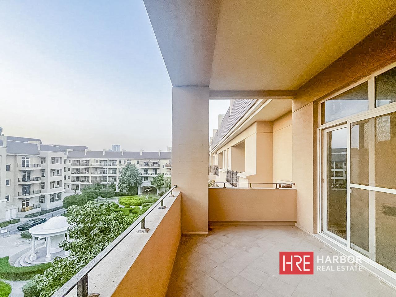 Corner Unit | Spacious | Ready to Move in