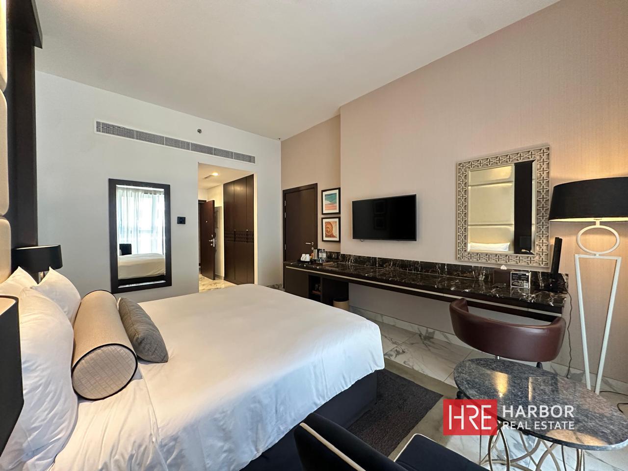 Skyline Views | Elegant Studio | Premium Amenities