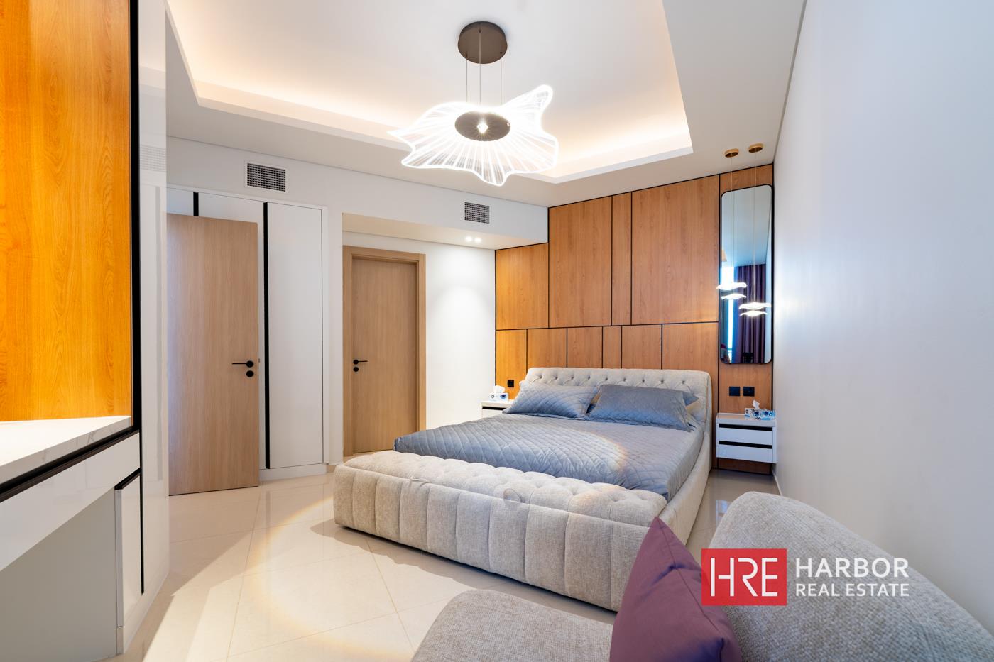 Fully Renovated I Premium Layout I Sea View