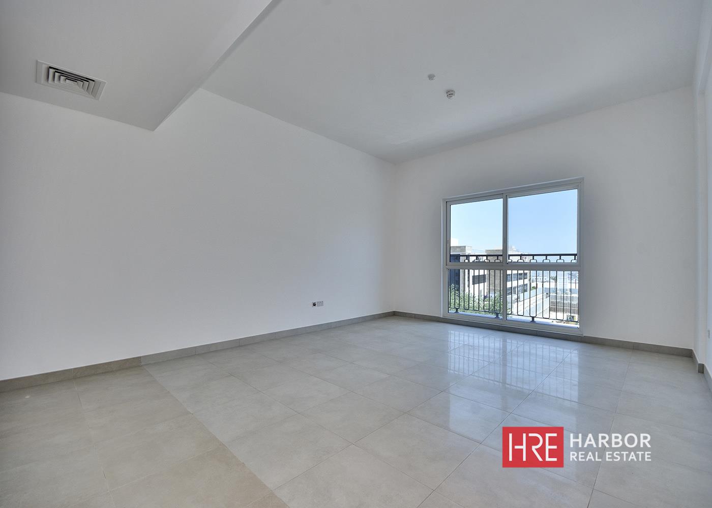 Fitted Kitchen | Spacious Layout | Community View