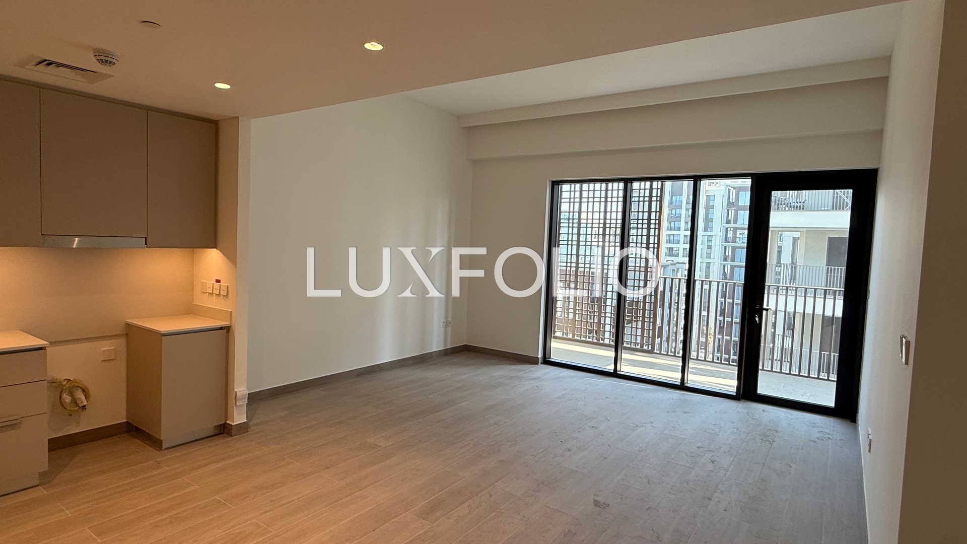 Community View | High Floor | Handover Ready