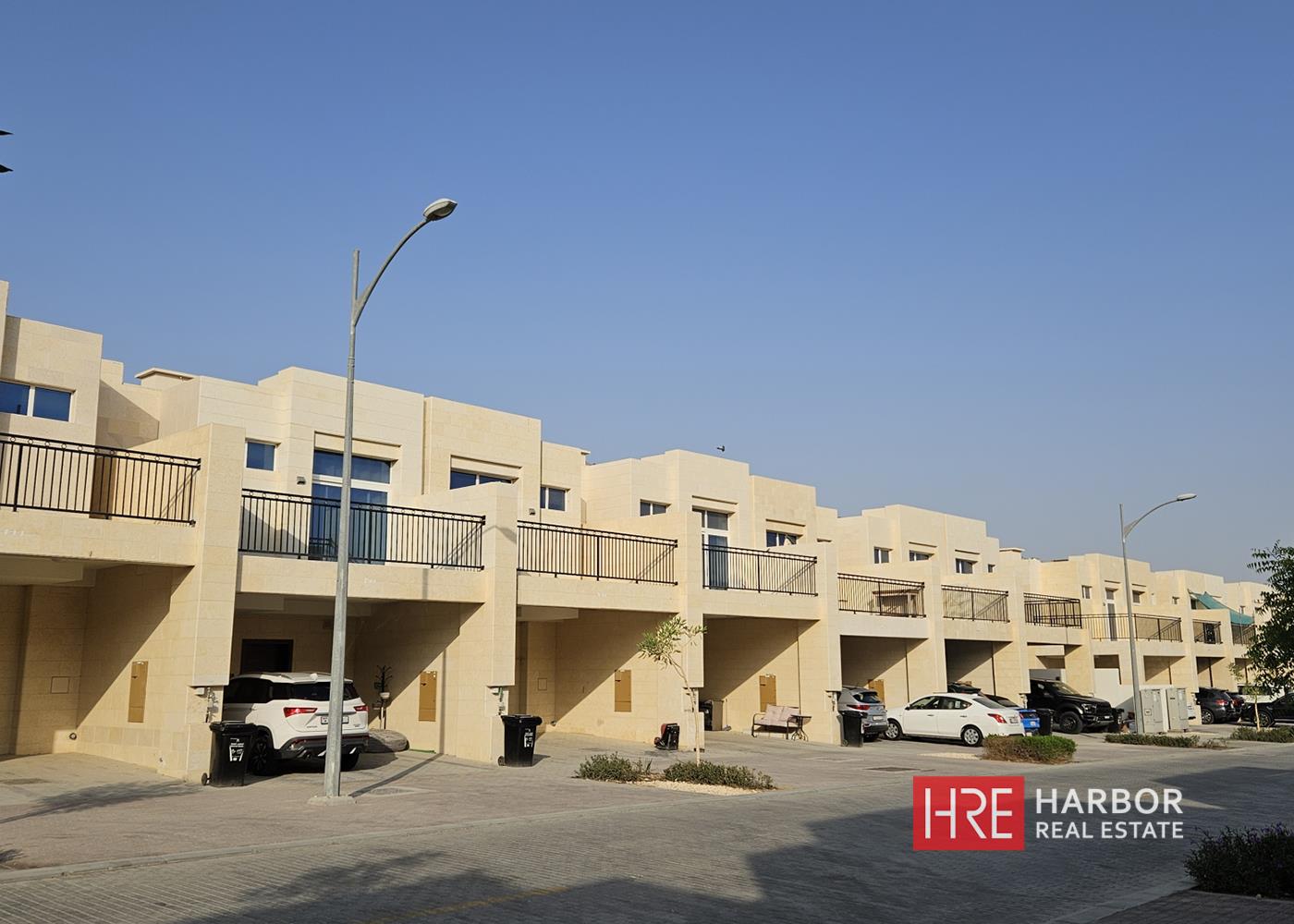 Modern Townhouse | Move-in Ready | Private Garden