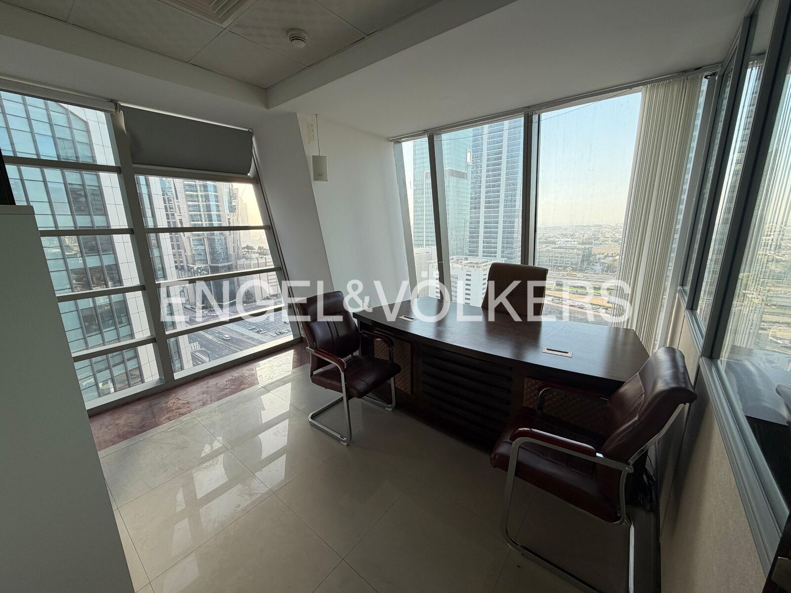 Metro Walking Distance | 4 Cheques | Fully Fitted