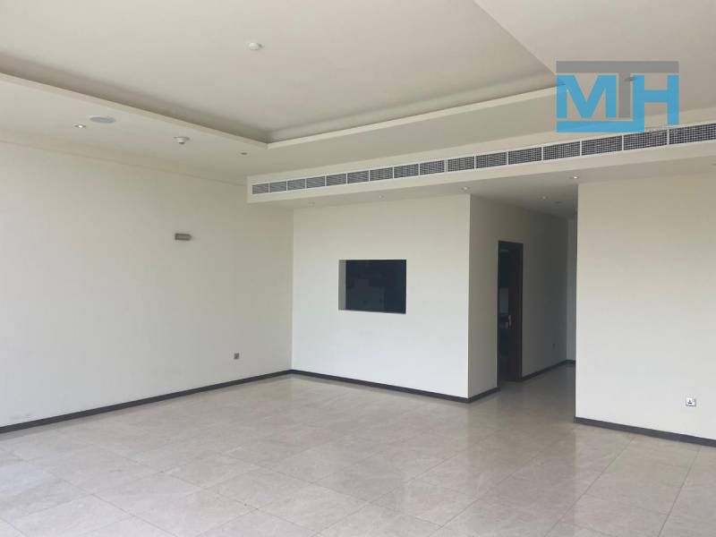 Prime Location | Vacant | Unfurnished | Sea View