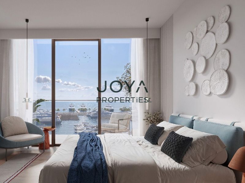 Marina Views: Luxury 1BR at Rashid Yachts & Marina