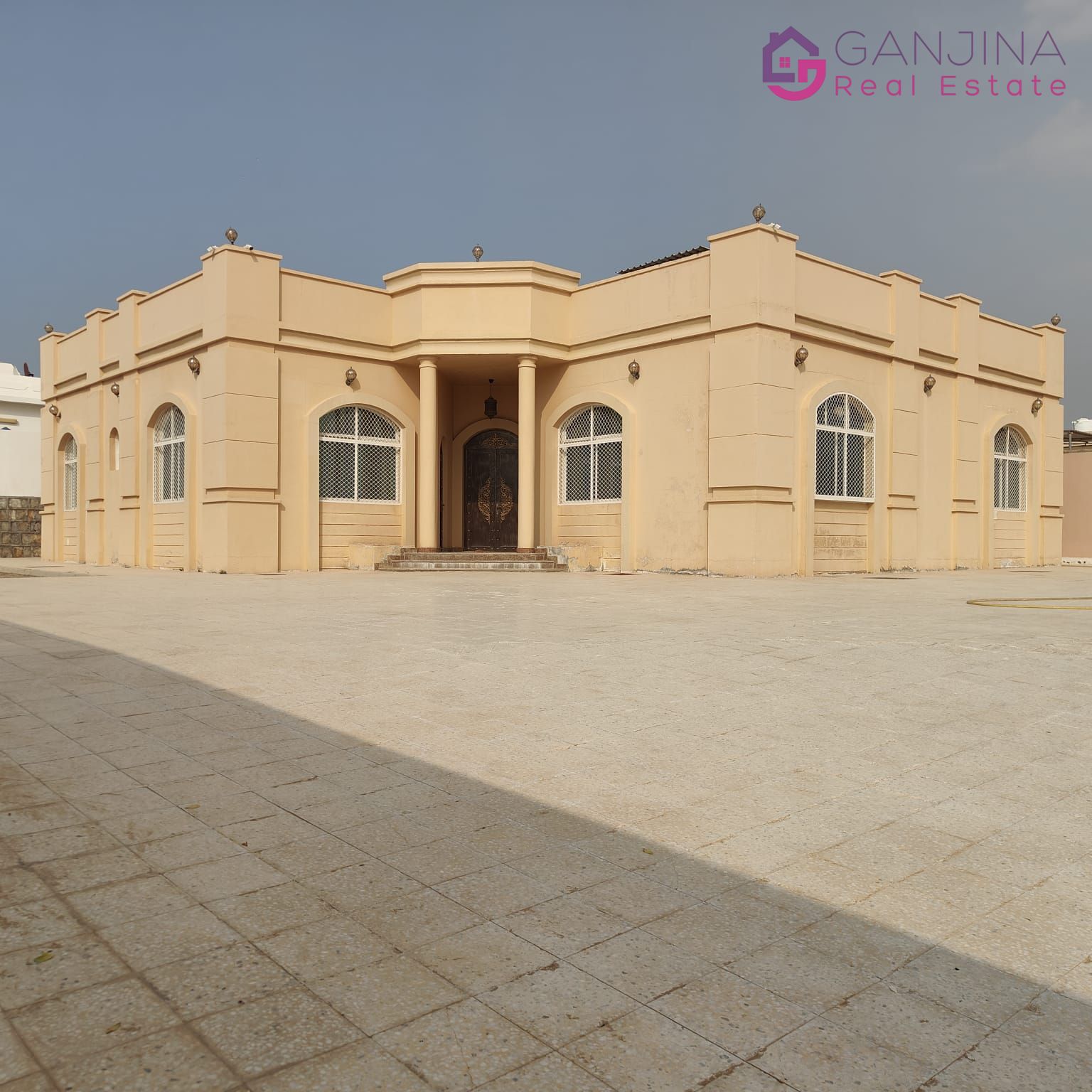 Elegant 3(+1)BR Furnished Villa + Huge Yard