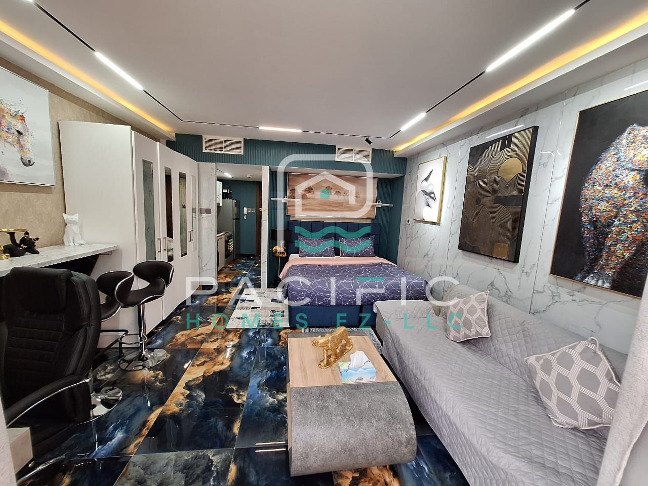BEACH FRONT LIVING| STUNNING STUDIO| NICE VIEW