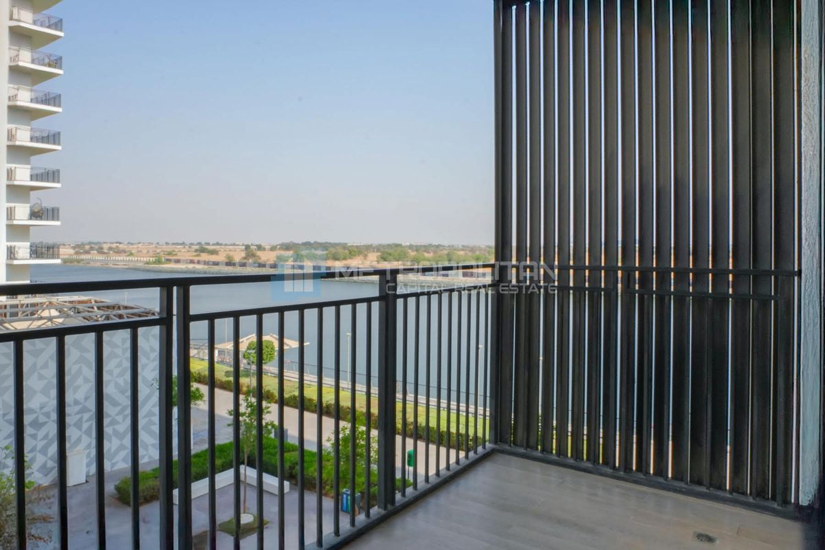 Upgraded 1BR | Full Canal View | Unfurnished