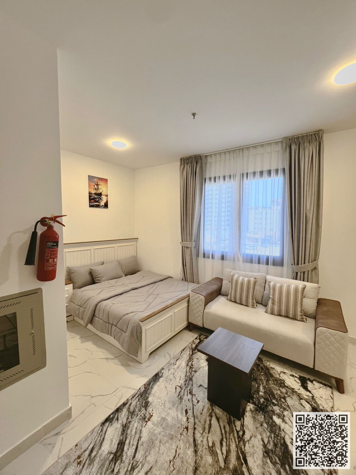 Furnished studio apartment for monthly rent in Ajman Corniche - near Ship Roundabout Includes bills and internet Ready to move in immediately!