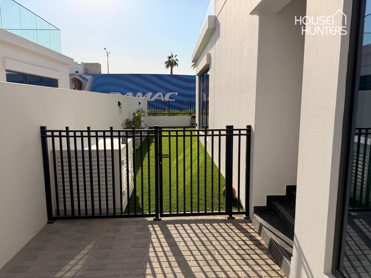 5 Bedrooms | Luxury | Santorini | Single Row