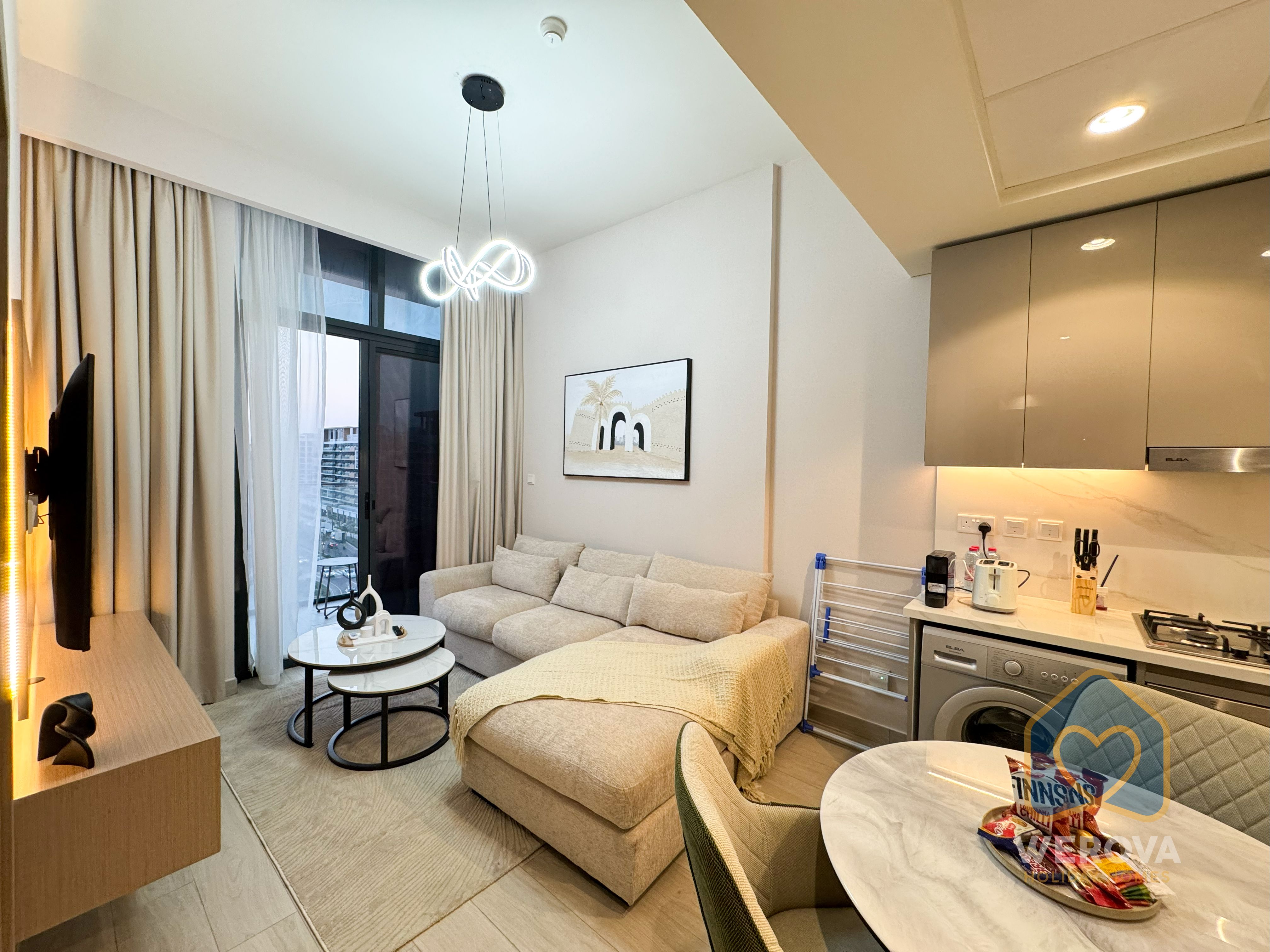 WEROVA - Elegant 1-Bedroom Apartment with Pool & Community Views