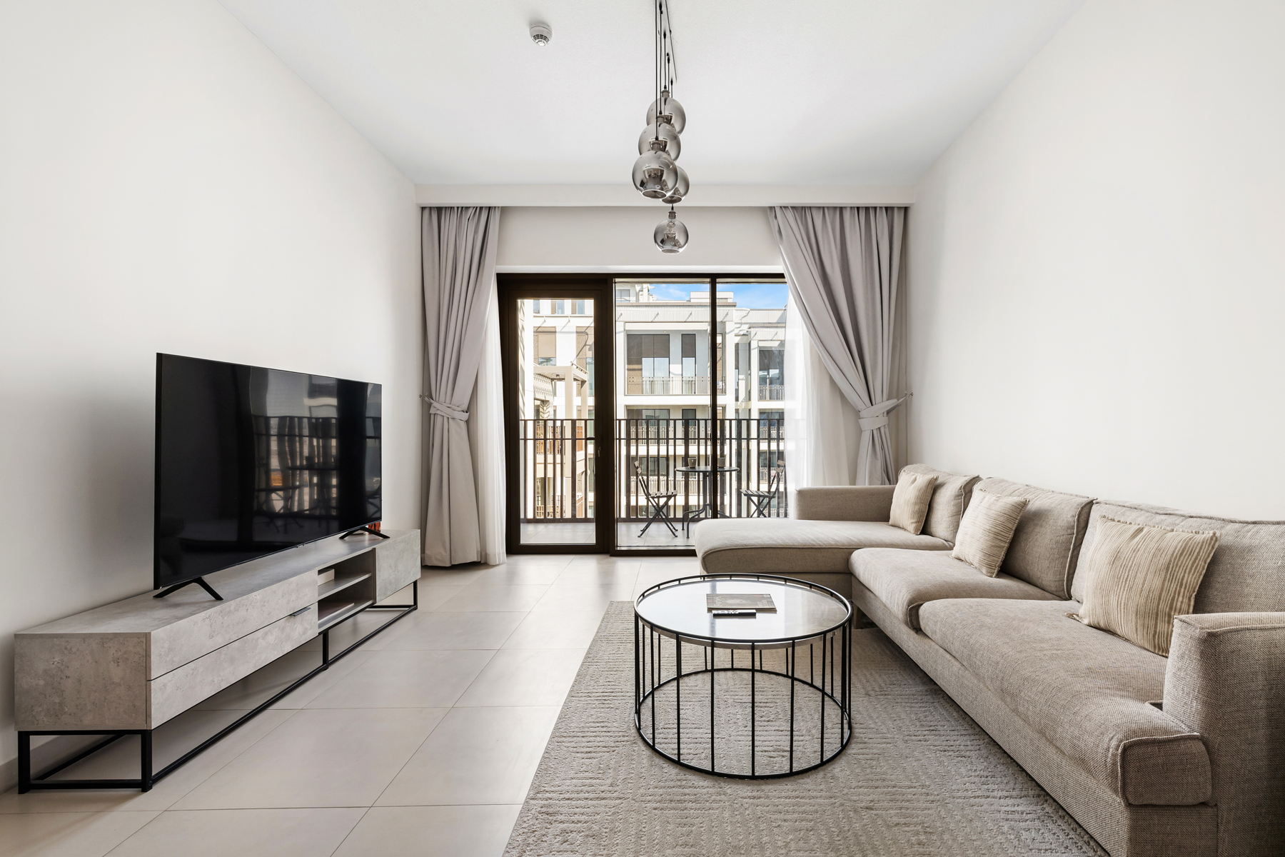 Modern 1 BR - All Bills Included | Direct Beach Access