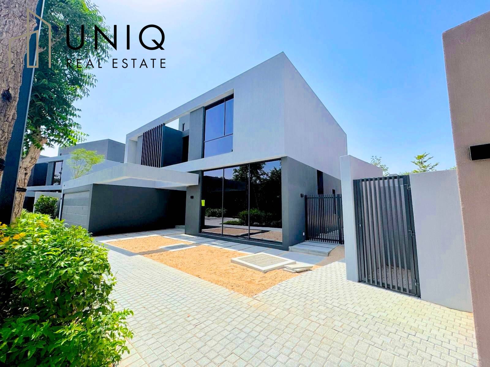 5 Bedroom Forest Signature Villa | ROBINIA