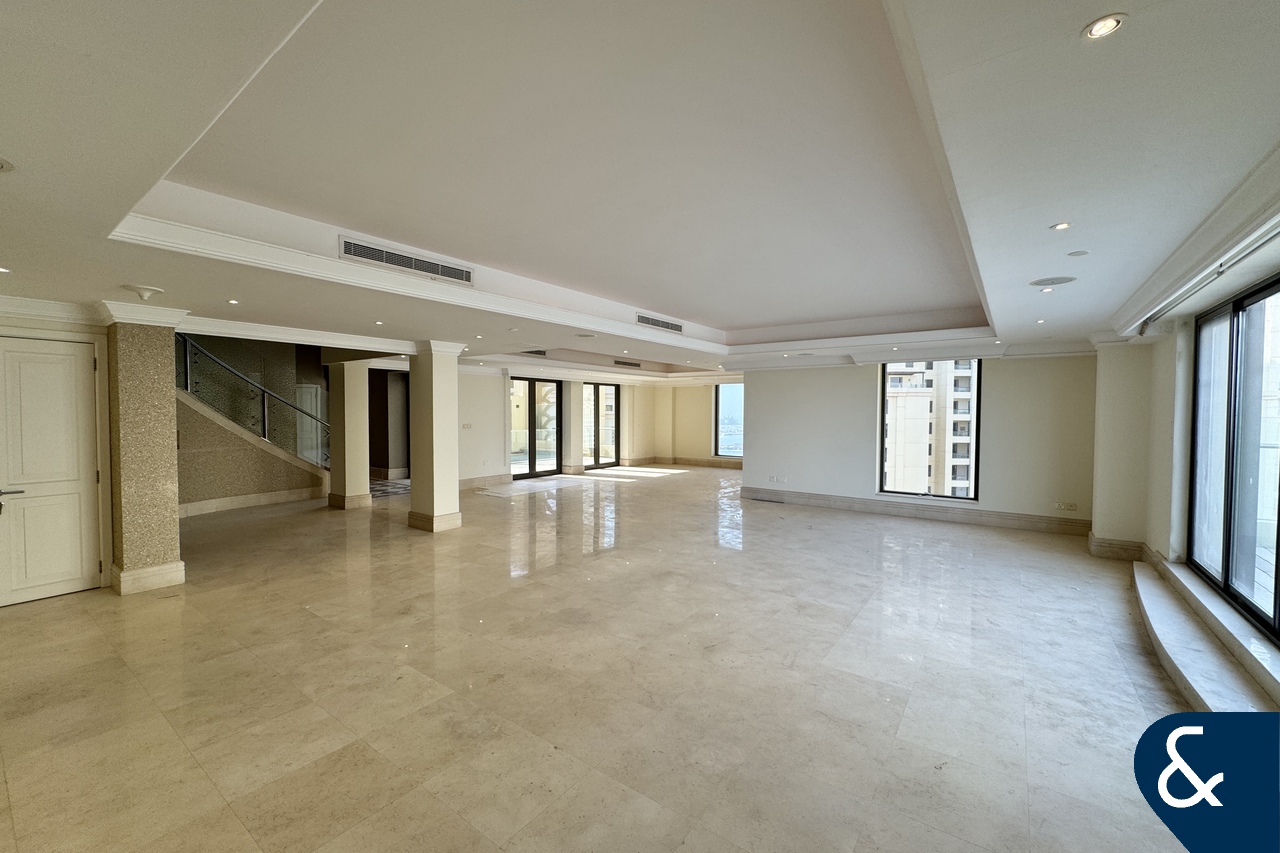 Penthouse | Upgraded | Full Marina Views