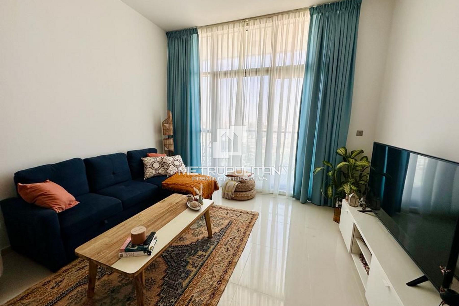 Bright and Spacious | Golf Course View | Furnished